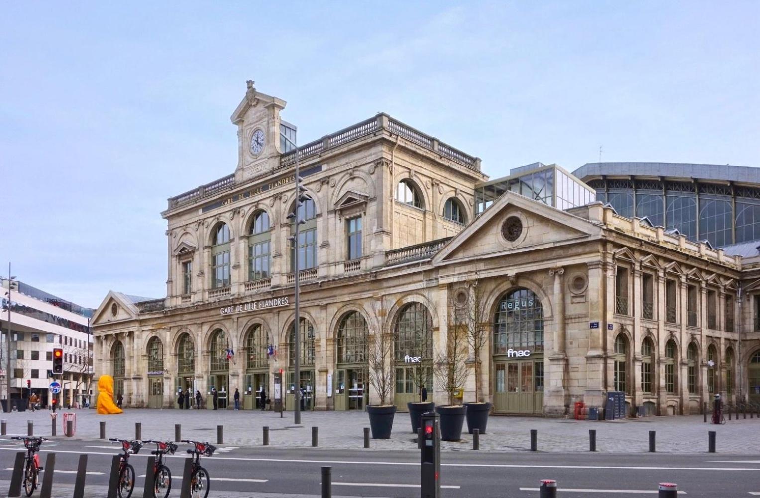 Appartement 2 Chambres Avec Parking, Proche Metro Lille Luaran gambar